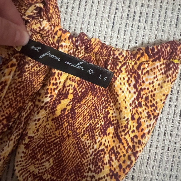 Out from under urban outfitters bikini - Picture 3 of 3